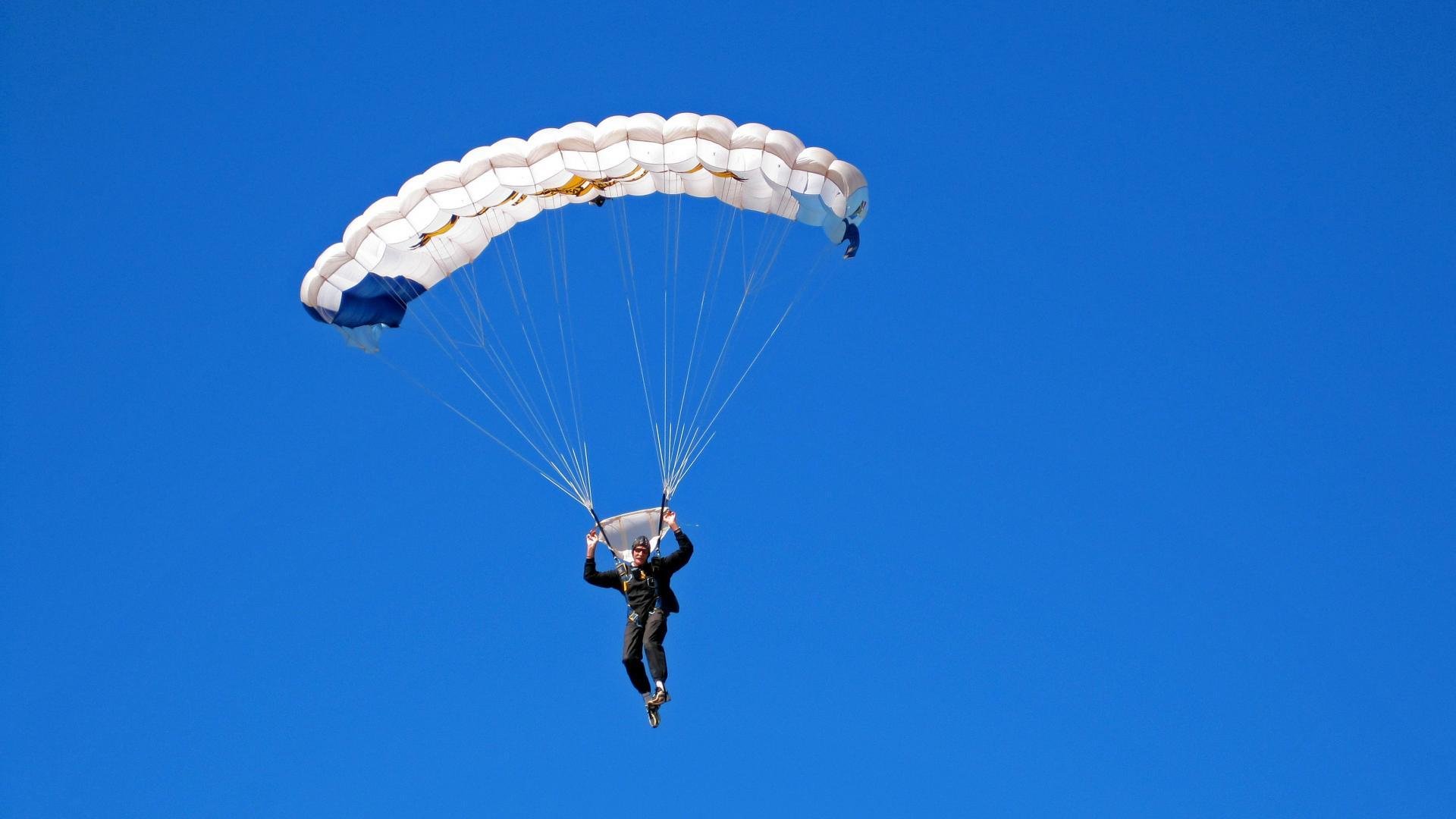 中国篮球品牌赞助合作模式创新发展，篮球赛事赞助商