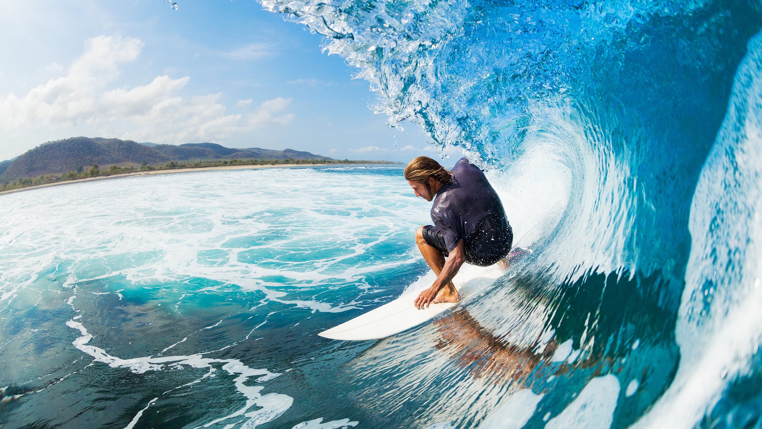 四国冰球对抗赛在波士顿和蒙特利尔成功举办，冰球比赛美国